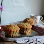 Muffin alla banana e gocce di cioccolato