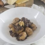 Gnocchi di ricotta con radicchio e noci